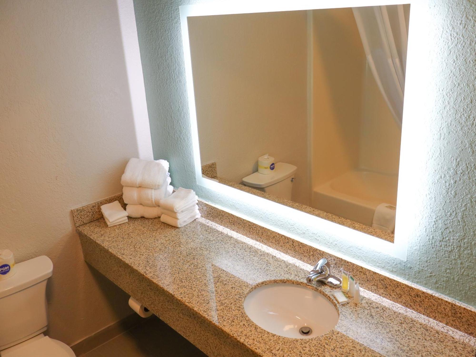 Travelodge By Wyndham Rapid City - Black Hills Ngoại thất bức ảnh